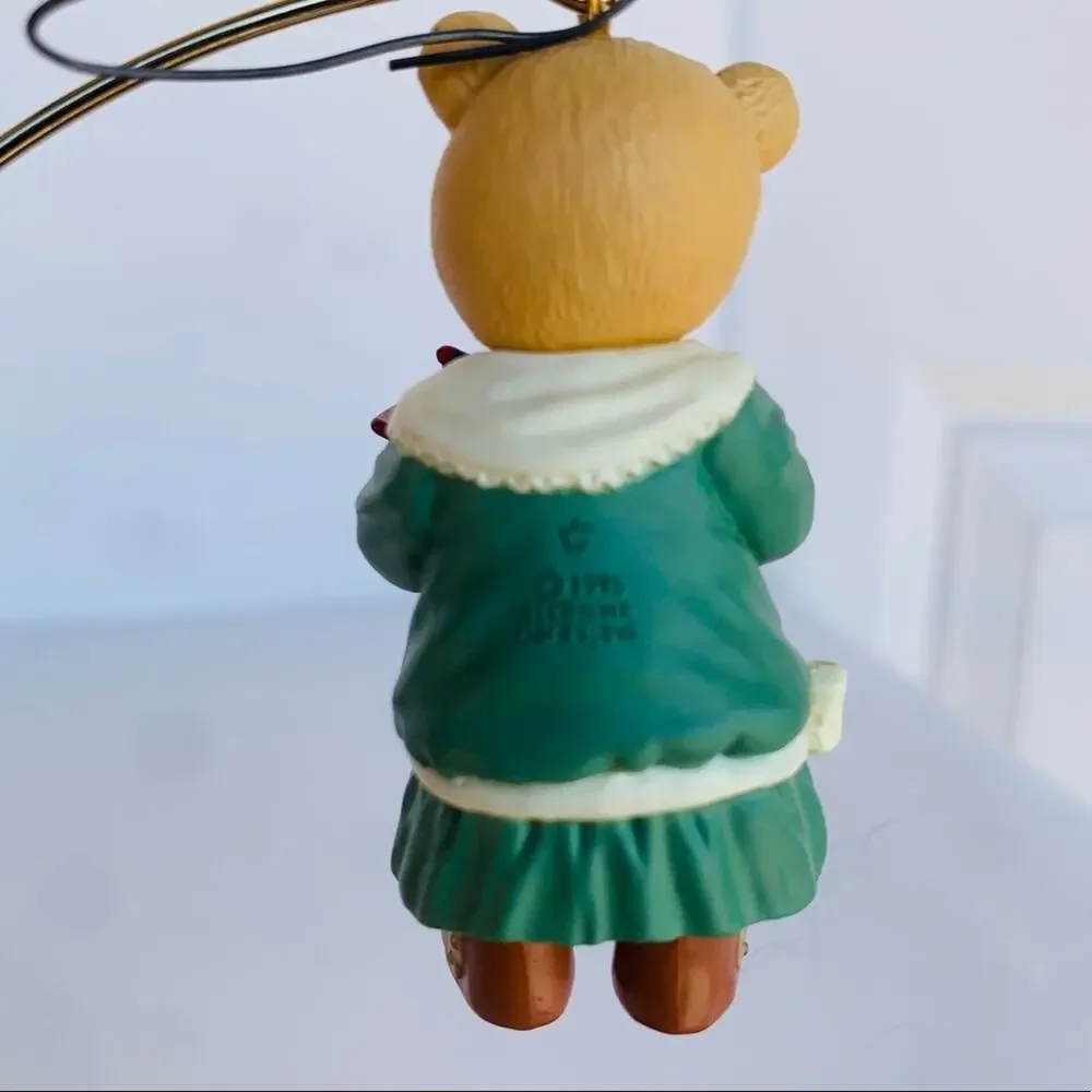 1996 Hallmark Bear 